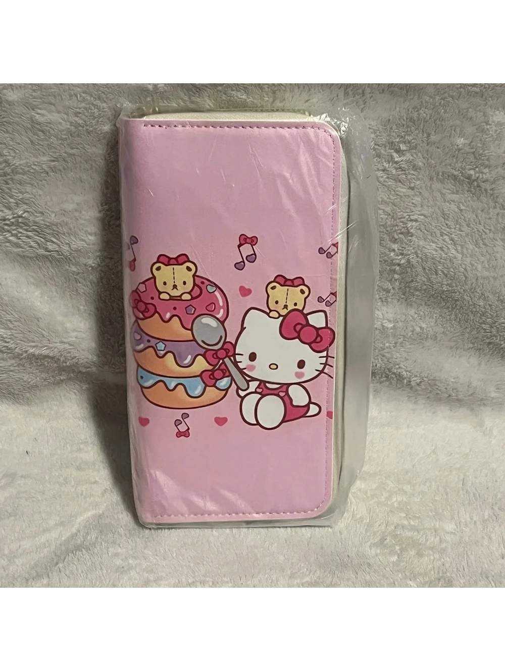 Hello Kitty pink zip wallet